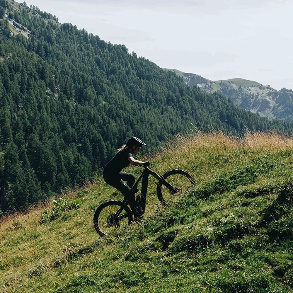 1_DoC_Modal4_Feature2_RideUphill